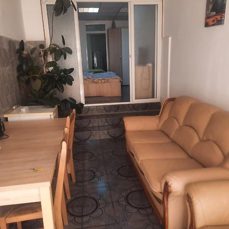 Garsoniera Del Dodo Apartment Alba Iulia Exterior photo